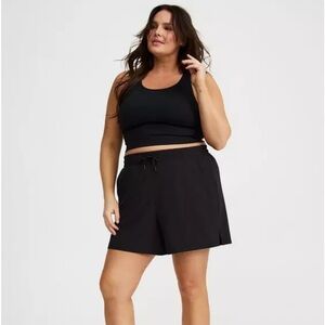 Torrid TRU Stretch Woven Relaxed Active Short Black 2X